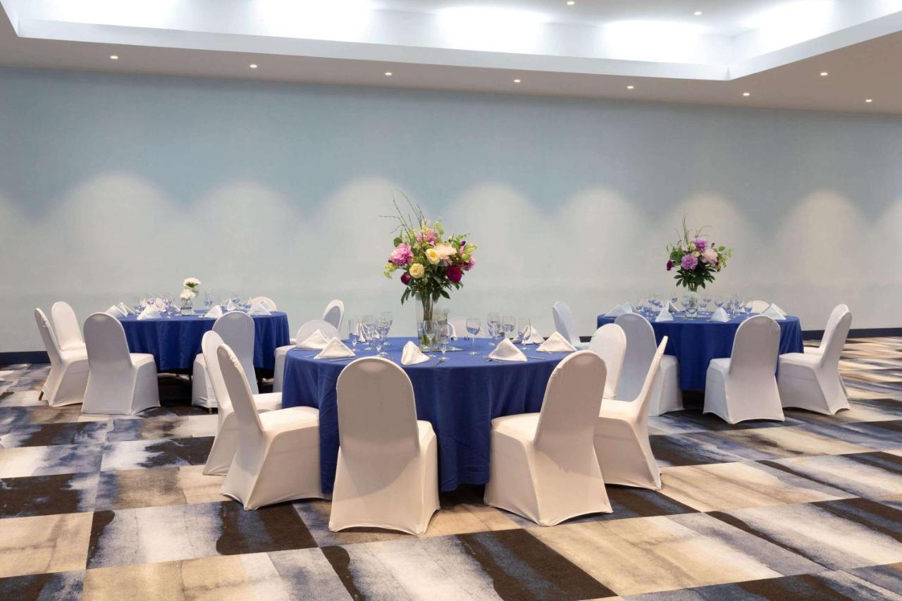 Hotel Ramada By Wyndham Hartford North - Bradley Airport 3*
