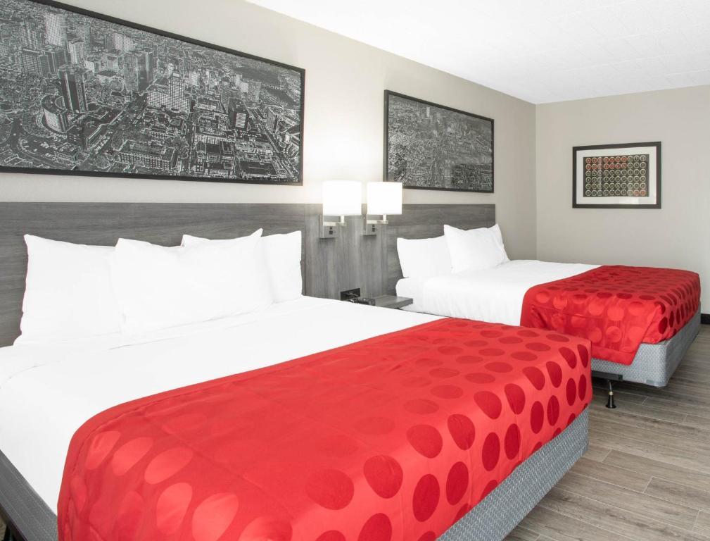 Hotel Ramada By Wyndham Hartford North - Bradley Airport 3*